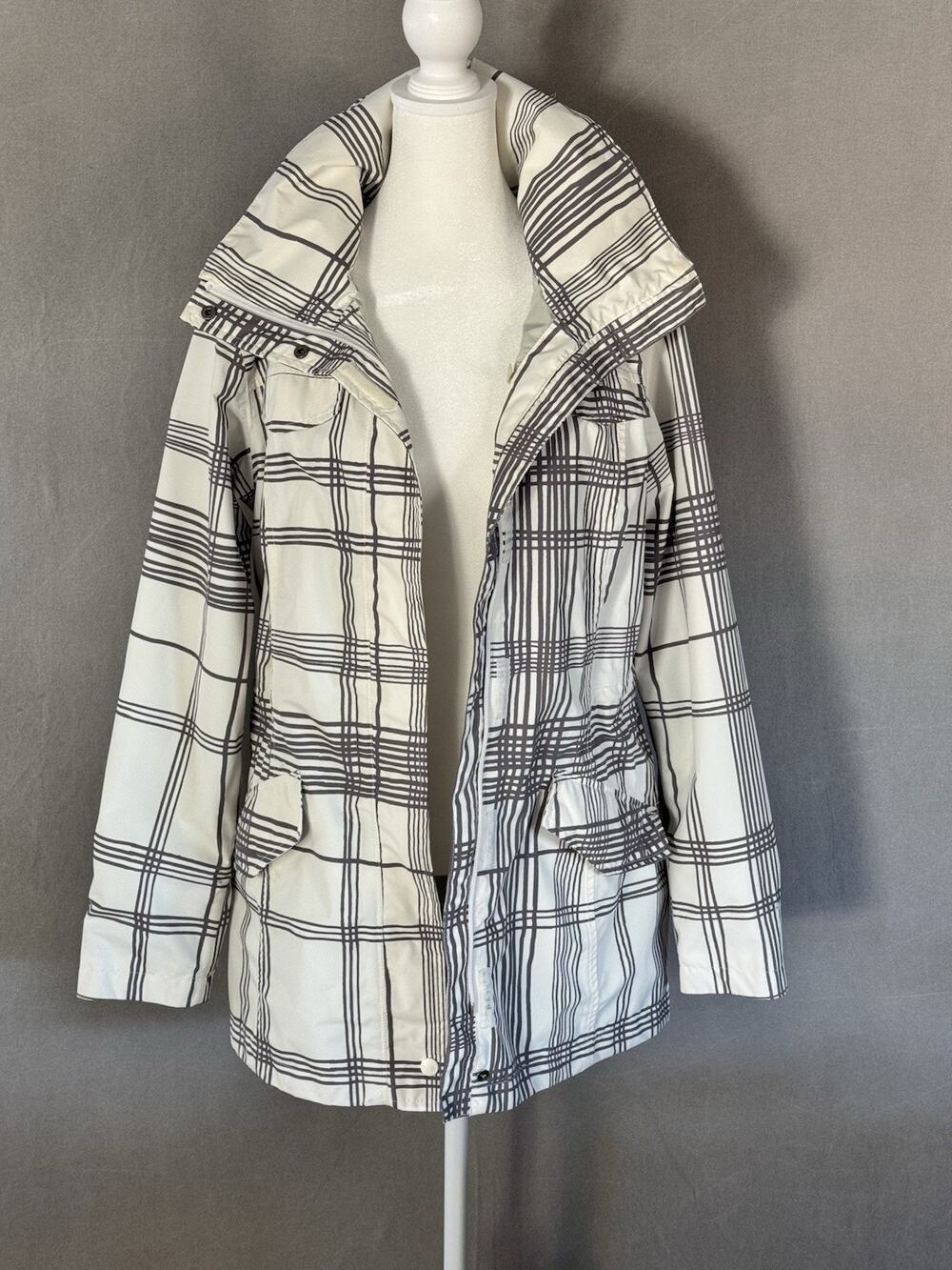 The North Face Women’s M White Gray Plaid Hooded Rain Jacket CMB2 S15
